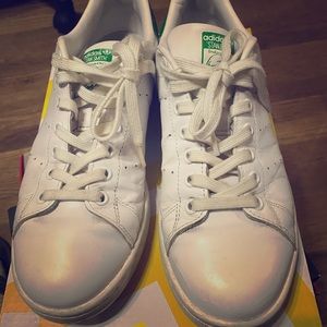 Adidas stan smiths size 9